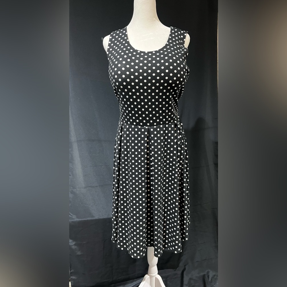 Fun polka dot sleeveless dress